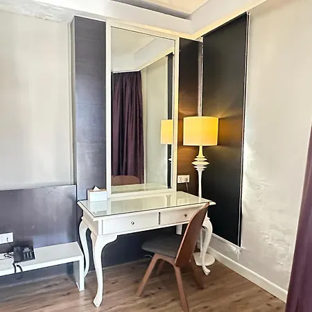 The Sterling Boutique Hotel Melaka Exterior photo
