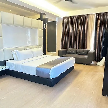 The Sterling Boutique Hotel Melaka Exterior photo