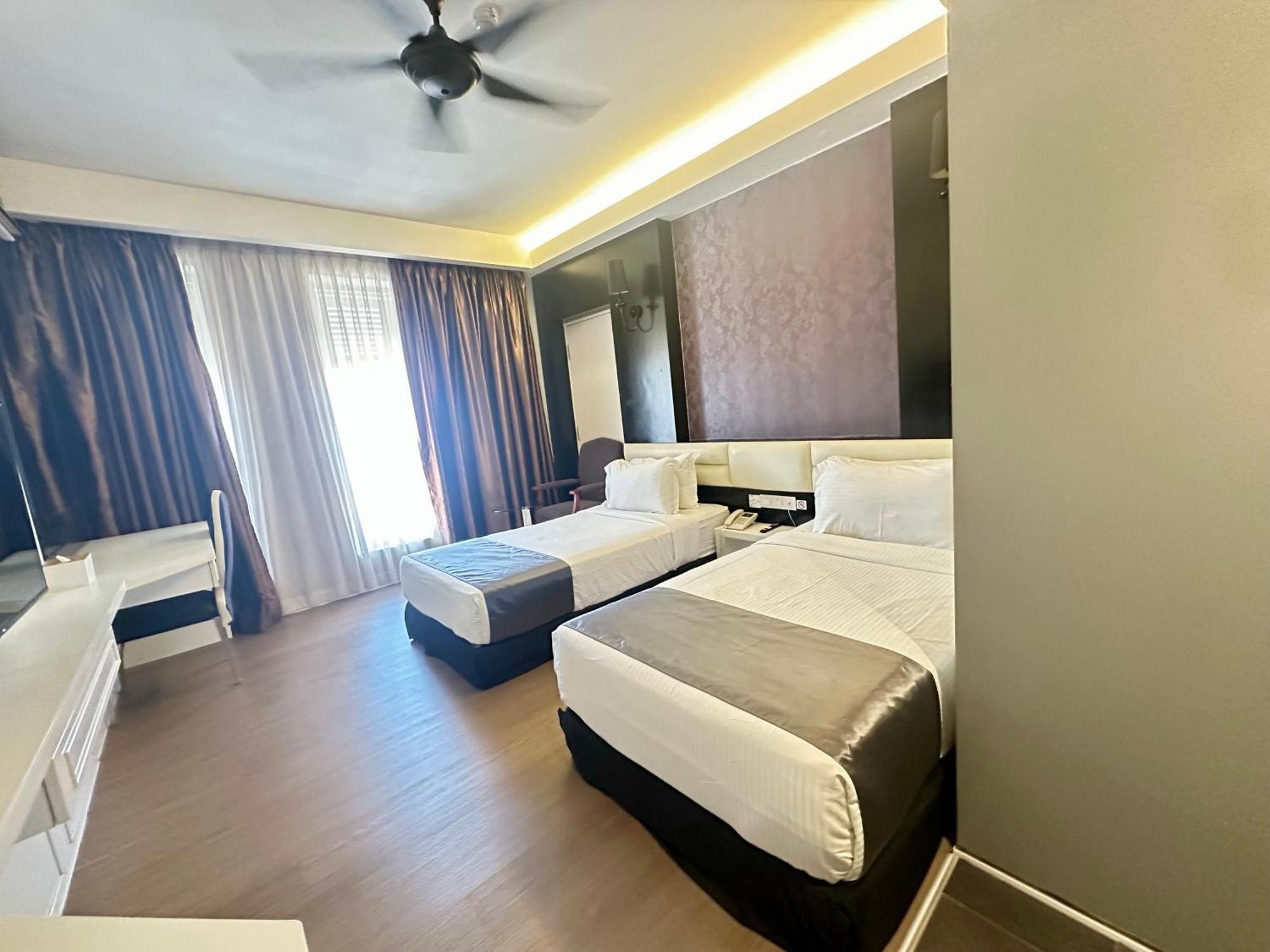 Hotel The Sterling Boutique 4*