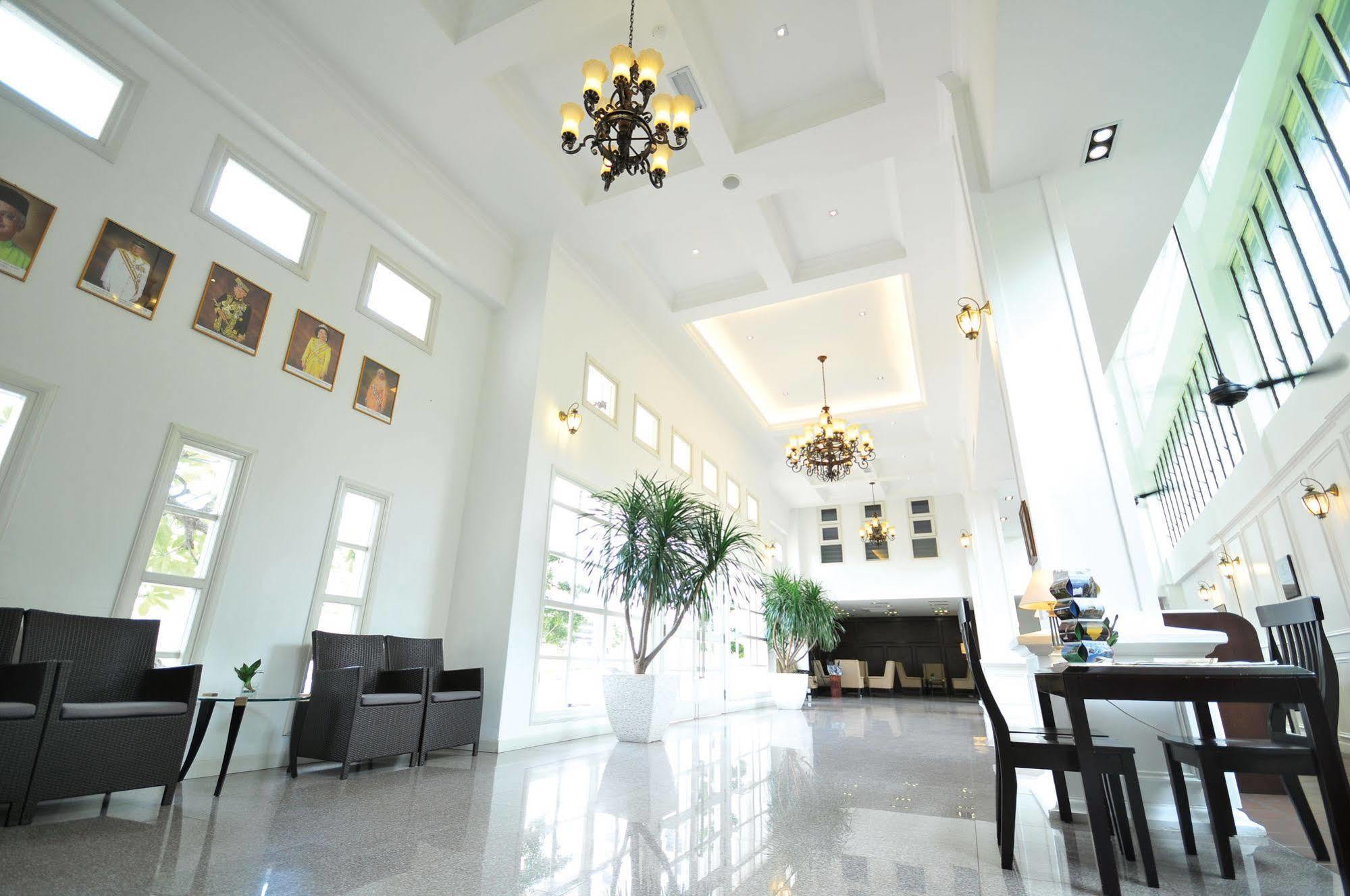 The Sterling Boutique 4*